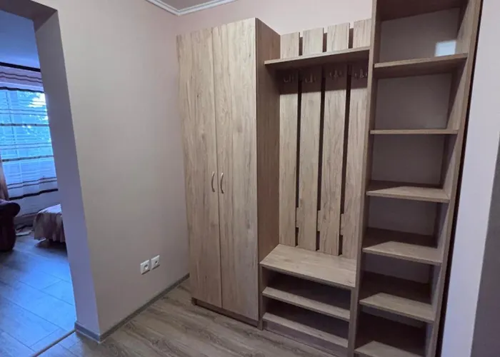 Хата Магната та Смерекова Хата Драгобрат
